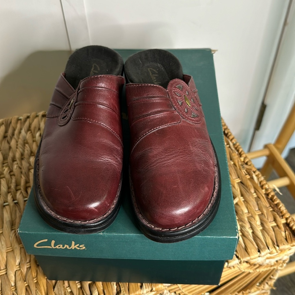 Clark’s Clogs size 8